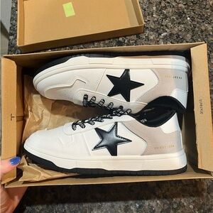 Vintage Havana Sneakers Women 8.5